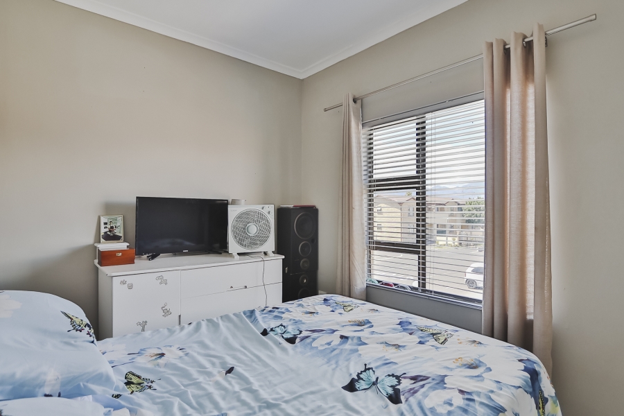 2 Bedroom Property for Sale in Guldenland Western Cape